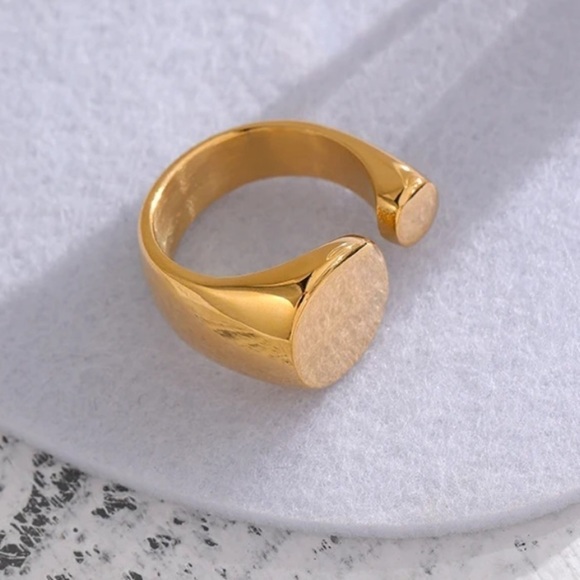 New Unique Gold Geometric Ring - Picture 3 of 13